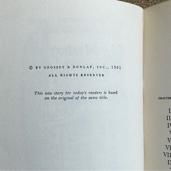 Vintage NANCY DREW MYSTERIES books - book 4 & 11 - Picture 5 of 5